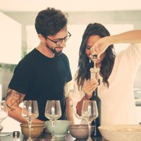 Baudi romantiku mājās: sešas idejas randiņiem