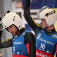 Bots/Plūme Siguldā uzvar Pasaules kausa posmā kamaniņu sportā; kopvērtējumā trešie