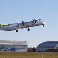Lai glābtu 'CSeries' lidmašīnas, 'Bombardier' apsver 'Q400' biznesa pārdošanu