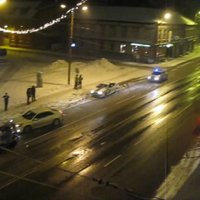 Video: Brīvības ielā avarējušas trīs automašīnas
