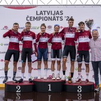 Foto: Pārsteigumi Latvijas čempionātā riteņbraukšanā solo braucienā