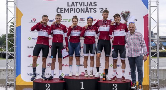 Foto: Pārsteigumi Latvijas čempionātā riteņbraukšanā solo braucienā