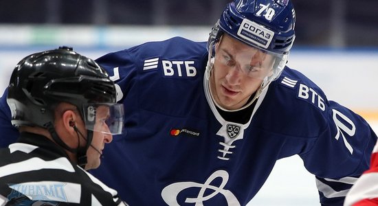 Salija spēlē pret Indraši debitē KHL