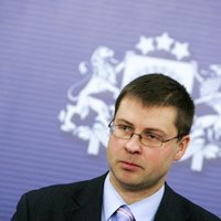 Pieļauj iespēju vērsties tiesā, lai piespiestu Dombrovski ierasties uz Zolitūdes komisijas sēdi