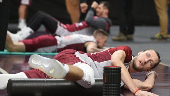 Basketbols, Latvijas vīriešu izlases treniņš