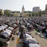 Gadsimta vidū pasaulē būs vienlīdz daudz musulmaņu un kristiešu, secināts pētījumā