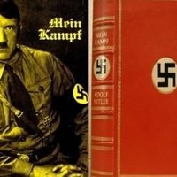 В Германии переиздадут "Майн кампф" Адольфа Гитлера