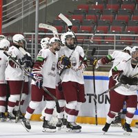 Aprīlī plānotais U-18 PČ hokejā atcelts; Latvijas čempionātā tiks izspēlēta pēdējā spēle