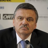 Renē Fāzela IIHF prezidenta mandāts pagarināts pa vienu gadu