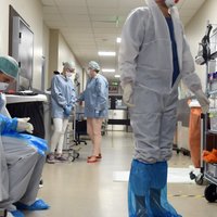 Latvijas slimnīcās ārstējas 871 Covid-19 pacients