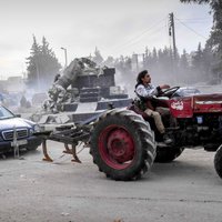 Foto: Turki masveidā izlaupa sagrābto kurdu Afrīnu