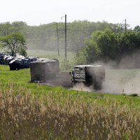 Foto: Netālu no Ukrainas robežas Krievijā pamana militāro konvoju un 'Uragan' sistēmas