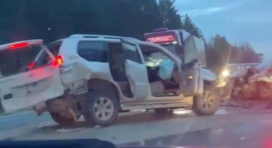 Video: Ādažu novadā vairāku auto sadursme; divi hospitalizētie