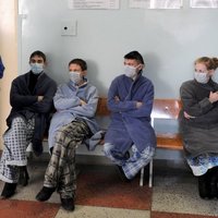 Медики: в Латвии циркулируют подтипы гриппа, от которых нет вакцины