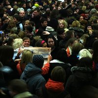 После терактов в Париже треть латвийцев стала опасаться людных мест