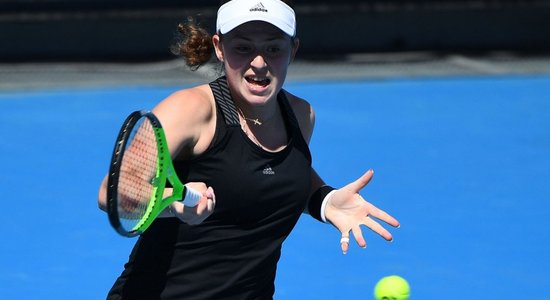 Ostapenko WTA rangā zaudē vēl vienu pozīciju un atkāpjas uz 13. vietu