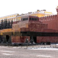 Мавзолей Ленина закрывается "на профилактику"