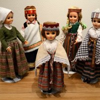 Daugavpilī varēs apskatīt 120 lelles latviešu tautas tērpos