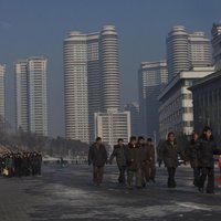 Ziemeļkoreja piemin Kima Čenira nāves otro gadadienu