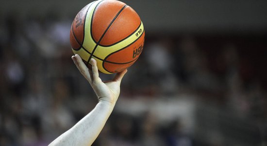 Rīgas domnieki plūcas par finansējumu EČ basketbolā sievietēm; lēmumu vēl nepieņem