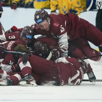 Latvijas hokejistiem panākums pār Čehiju studentu spēlēs ASV