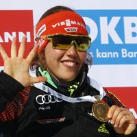 Великолепная Дальмайер выиграла на ЧМ по биатлону пятое золото