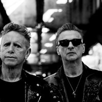 Noskaties! 'Depeche Mode' jaunā klipā reflektē par nāvi un vecumu