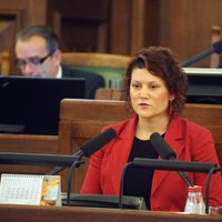 Deputāte Kazāka plāno stāties 'Vienotībā' un cer uz iespēju kandidēt Saeimas vēlēšanās