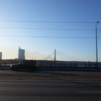 Rīgā deg kūla 55 hektāru platībā; liesmas izdevies ierobežot (plkst.20.39)