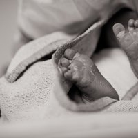 Боль, крики и унижение: история Катрины о насилии во время родов