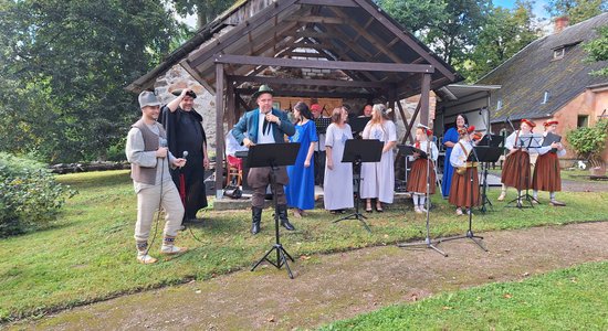 Pēc pasakas "Džūkstes Sprīdītis" motīviem tapusi mazā rokopera