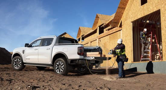 'Ford Ranger' pikaps ieguvis uzlādējamā hibrīda versiju