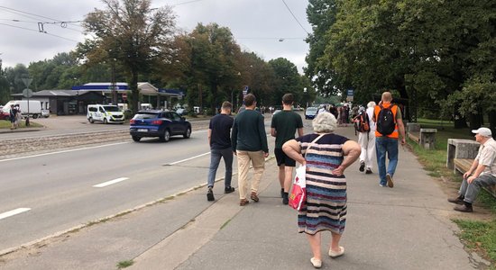 Kā Ļeņina pieminekļa gāšana – uzvaras obeliska demontāžu apspriež skatītāji