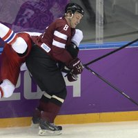 Foto: Latvijas hokejistu 'tradicionālais zaudējums' čehiem