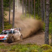 Rovanpere trešo gadu pēc kārtas uzvar WRC Igaunijas rallijā