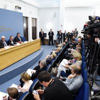 Mediji piedzīvo nebijušus draudus; situācija Latvijā pasliktinājusies, brīdina organizācija