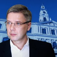Нил Ушаков отвечает на вопросы Яниса Домбурса в эфире DELFI TV