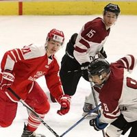 Latvijas U-20 izlases hokejisti pārbaudes spēlē pirms PČ zaudē Dānijas vienaudžiem