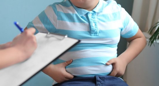 Пандемия уходит, проблемы остаются. В Латвии растет число детей с ожирением и диабетом