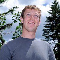 Социальная сеть Facebook сравнила себя со стулом