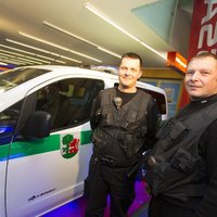 Liepājas pašvaldības policistiem nopērk 105 tūkstošus eiro vērtus elektromobiļus