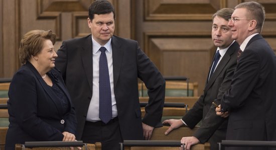 Saeima apstiprina algas pieaugumu premjeram, ministriem un parlamentārajiem sekretāriem