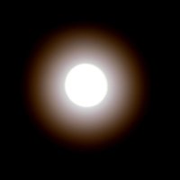 В финских небесах наблюдали редкое оптическое явление - гало Луны
