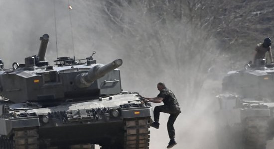 Ukrainas neuzņemšana NATO pēc kara beigām būtu 'pašnāvniecisks' solis, uzskata Kuleba