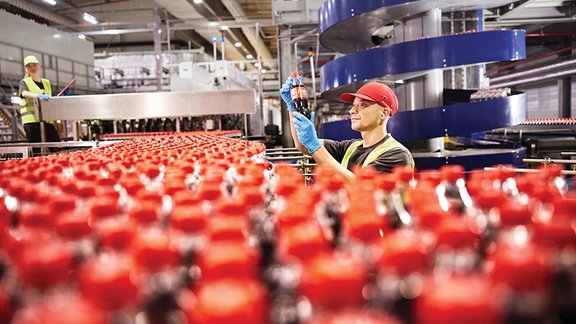 Coca-Cola HBC astoto reizi pēc kārtas atzīts par ilgtspējīgāko dzērienu ražotāju pasaulē