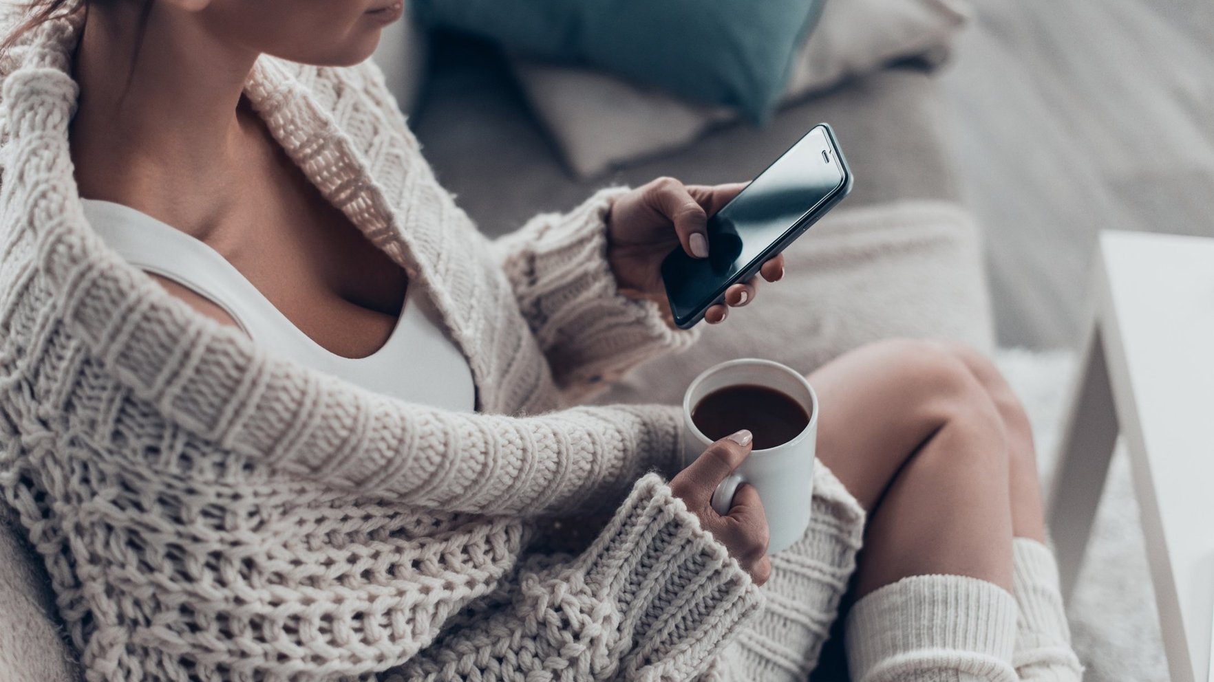 "Apple" aicinājis "iPhone" lietotājus dzēst konkurenta lietotni