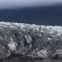 Draud izvirst viens no Islandes vulkāniem