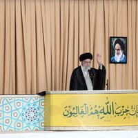 Irānas raķešu trieciens Izraēlai bija "mazākais sods", paziņo Hamenei 