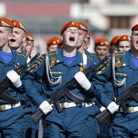 Путин объявил о переносе парада Победы. Но пообещал провести его в этом году