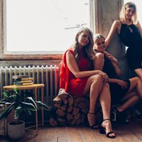 Trīs sievietes, viens bizness un desmitiem unikālu drēbju: māsu Muciņu stāsts